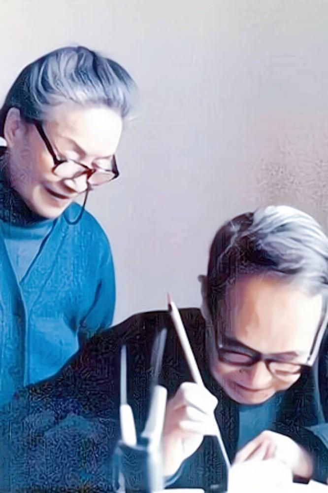 喜欢钱钟书先生的一句话：

“海水有尽头，月亮有圆缺，人间有不足，但你在，就能弥
