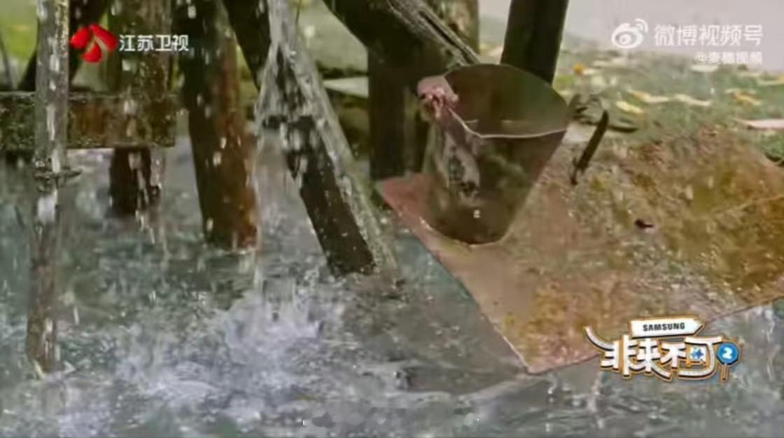 中国之外的第一个造纸作坊  桑枝造纸工艺 的确是让我看了之后就觉得挺震惊的呀，没