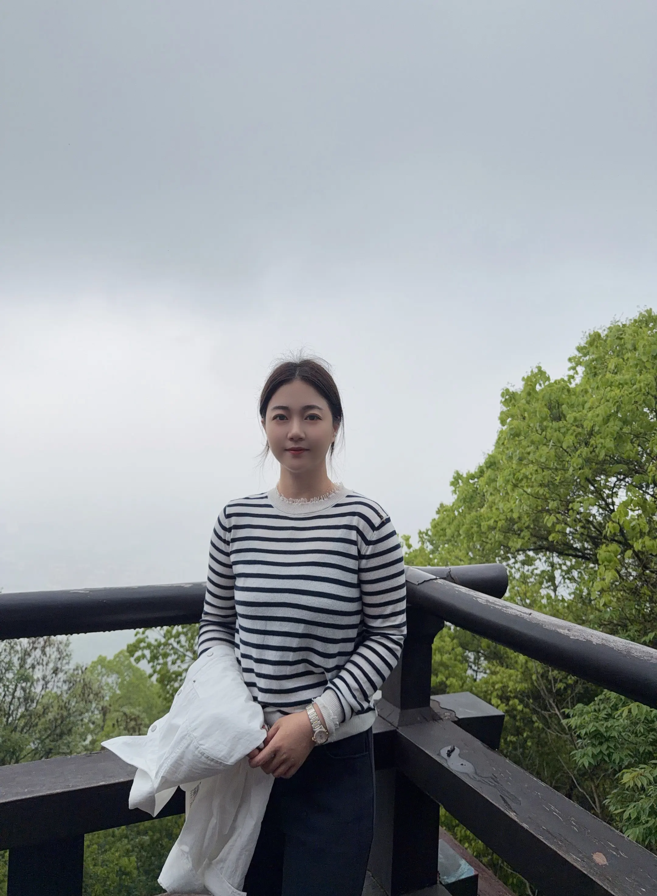 不见面的日子 我依然忠诚于你 我赌你是一个很好且有良心的人