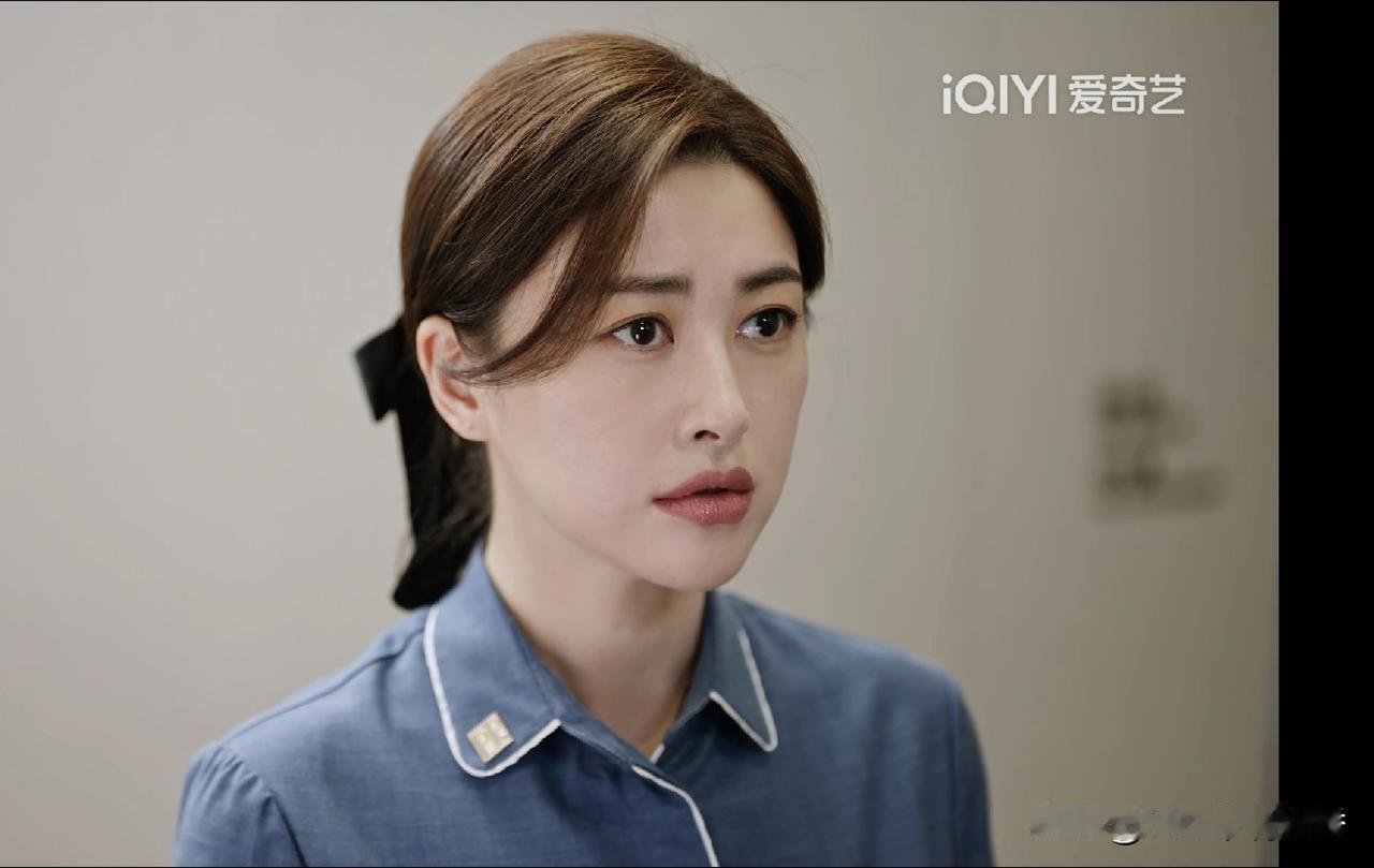 许蜜语（朱珠 饰）怎么也没想到纪封（钟汉良饰）竟然是浦荣饭店的新上任的总经理。蜜