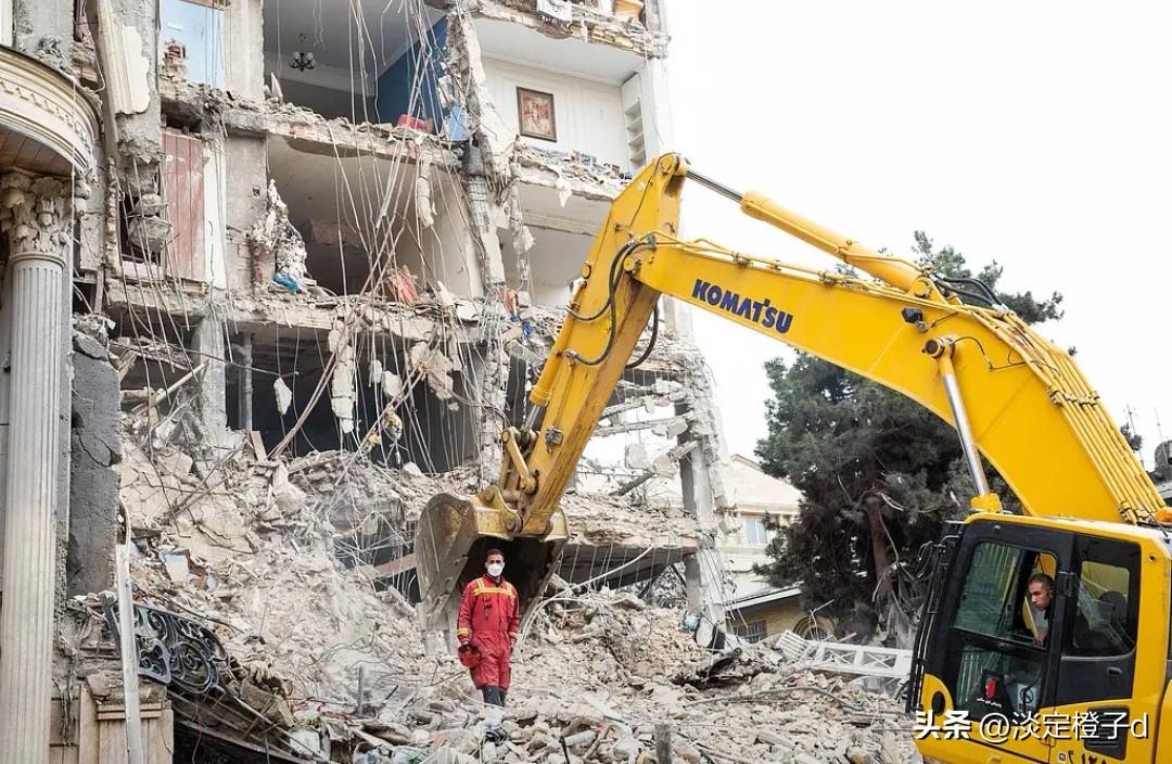 美伊和谈悬而未决
 
美国经巴基斯坦向伊朗递出15项和谈硬条件。
 
当地时间3