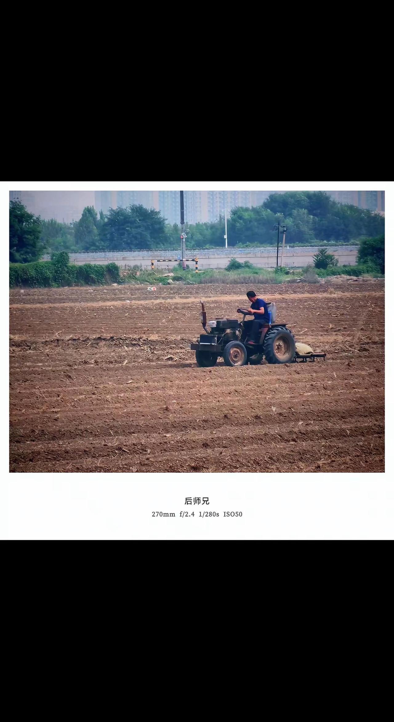 中年已经感觉不到快乐了，觉得物质上能得到的也就那样，得不到的已经不想要了，精神上