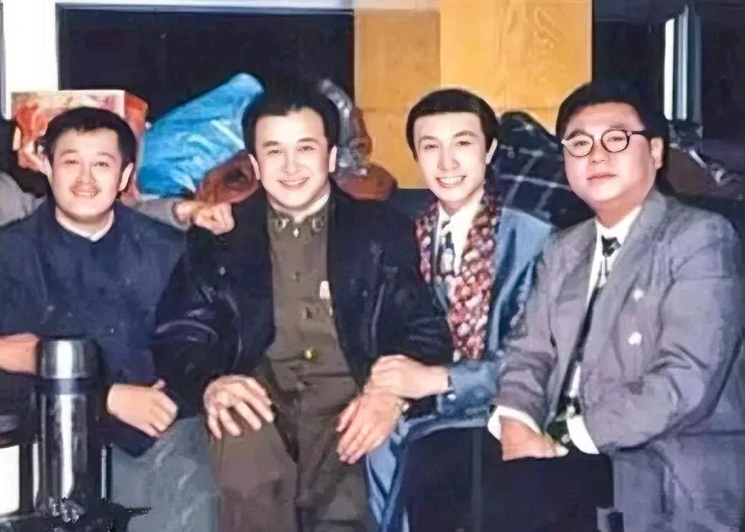 赵本山，黄宏，巩汉林，范伟都是小品大咖。
