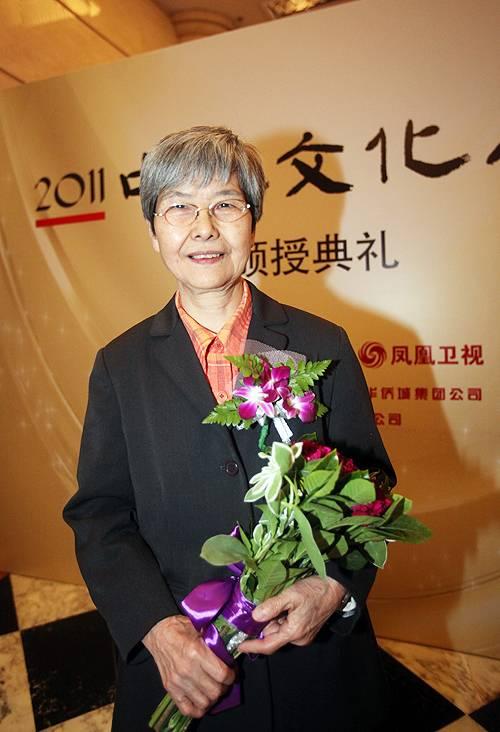 樊锦诗：不是“敦煌女儿”的柔美标签，而是中国最倔“石窟守夜人+壁画CT医生”——