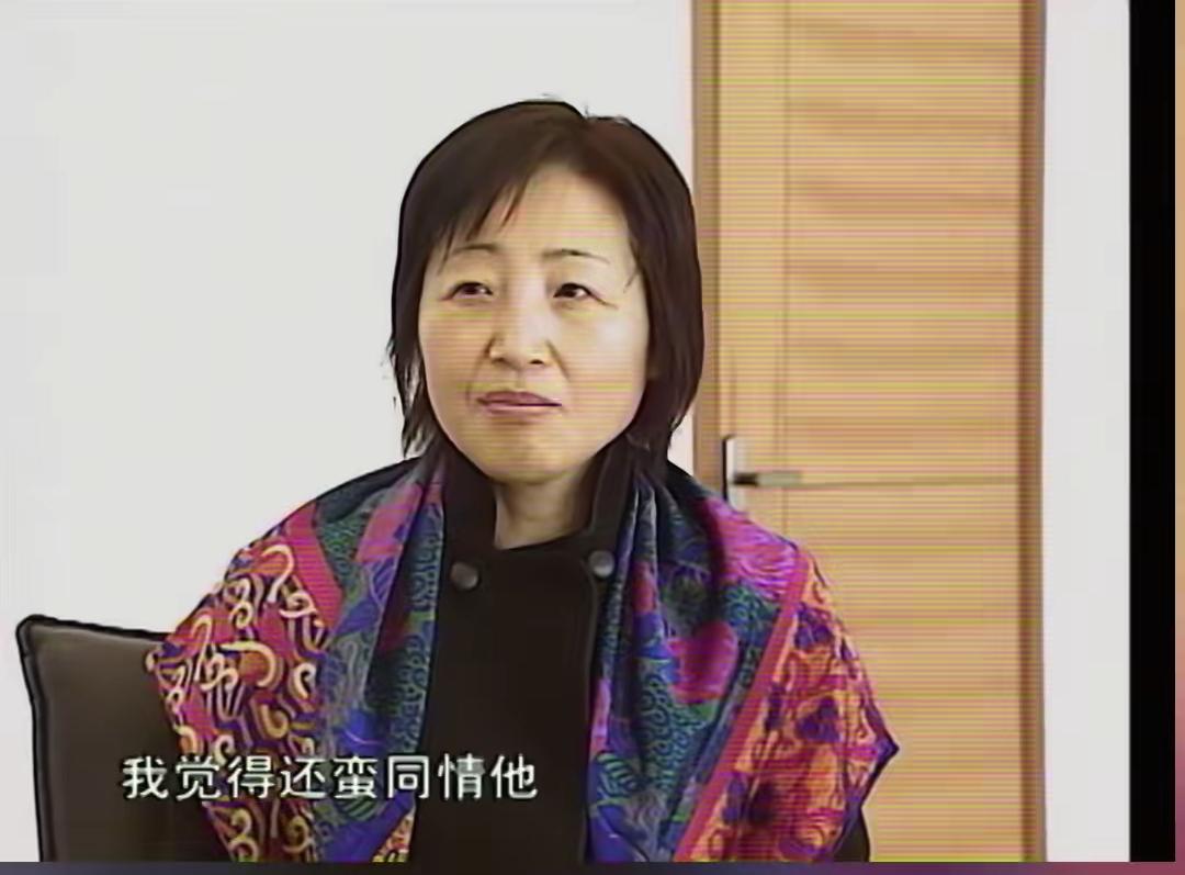 一个这样的女人

      我看过一段宗庆后原配施幼珍2005年的采访，她真是