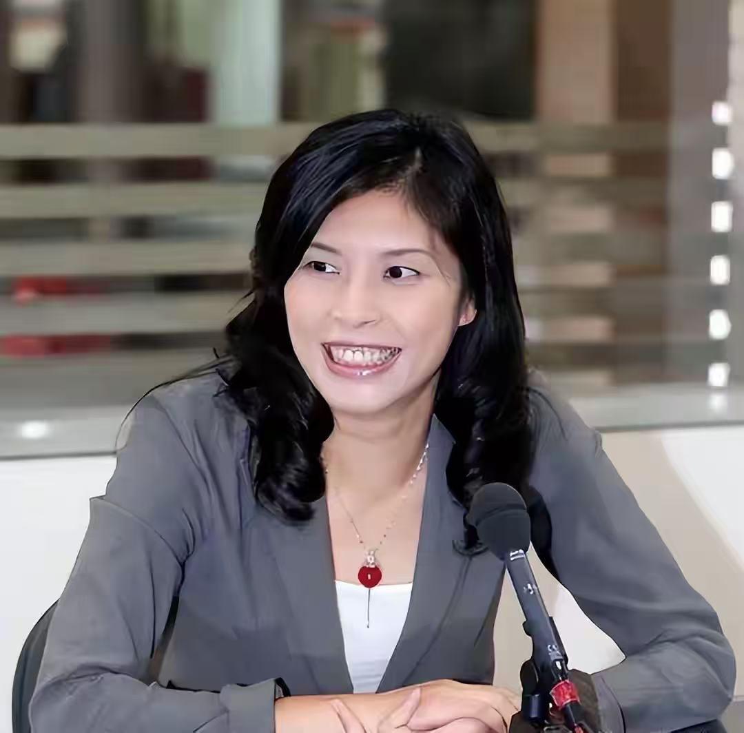 郑丽文想要的，大陆给得很爽快，随行人员有惊喜，蓝营一姐发话了

郑丽文率团到访大