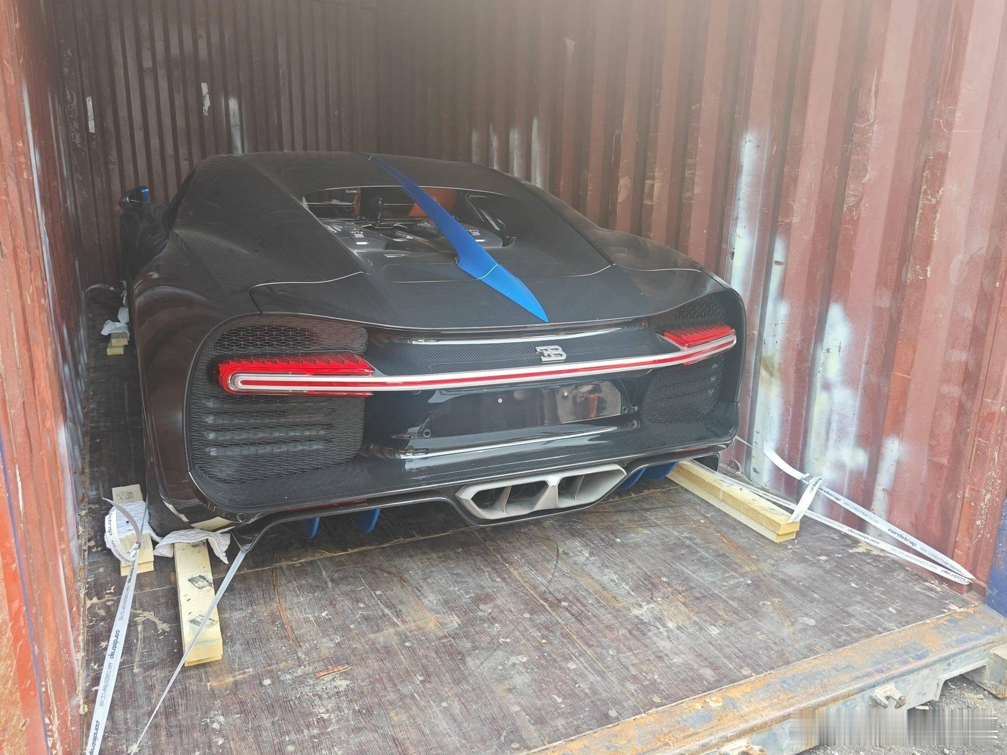 你的布加迪已到港 