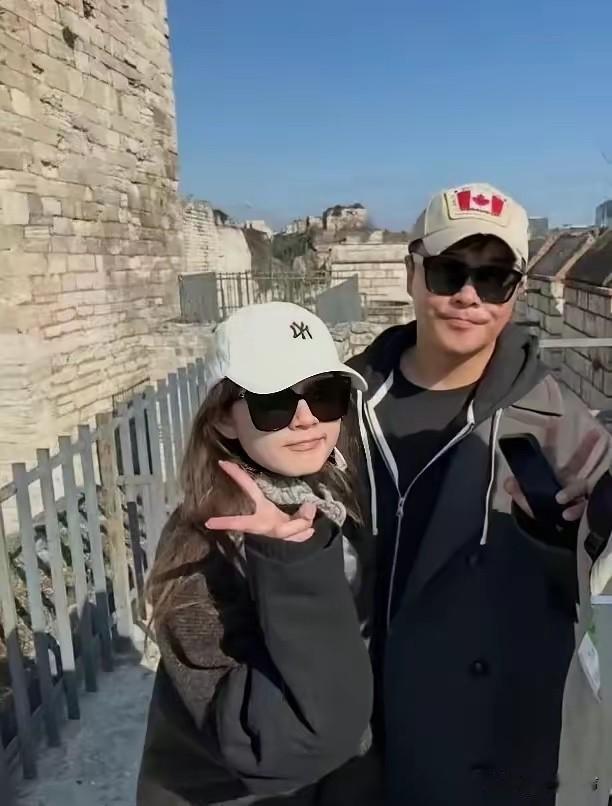 陈思诚和阮巨在一起四年，却迟迟不提结婚，不是因为阮巨不够漂亮，而是和佟丽娅的那段