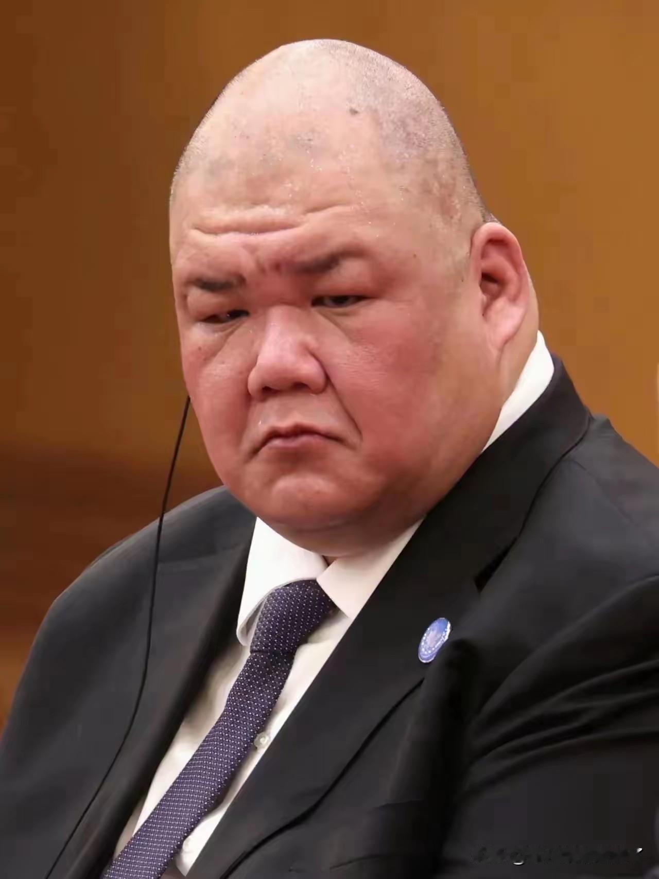 这面相是个文化人，上哪说理去？