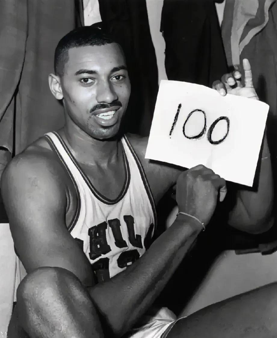 NBA传奇中锋之一沃尔特·贝拉米菜鸟赛季表现非常抢眼，时常拿下30分、20个篮板