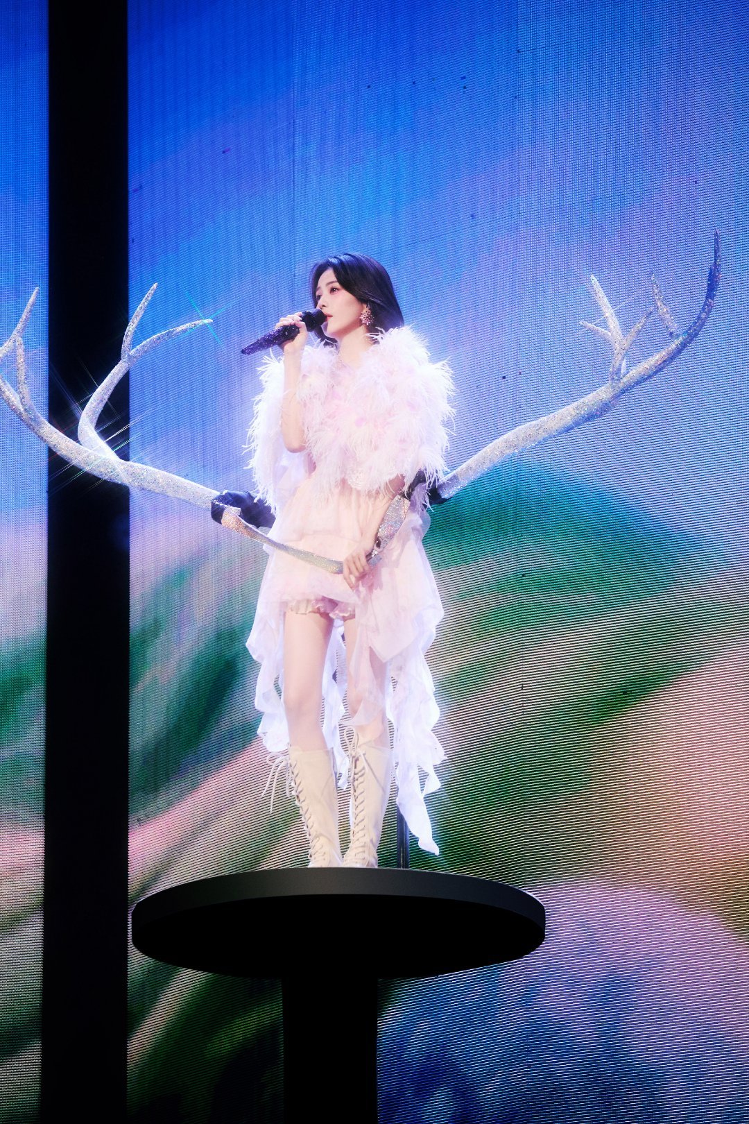 白鹿白鹿音乐会bl白鹿出道十周年快乐       太美了太美了！呜呜呜呜呜，没抢