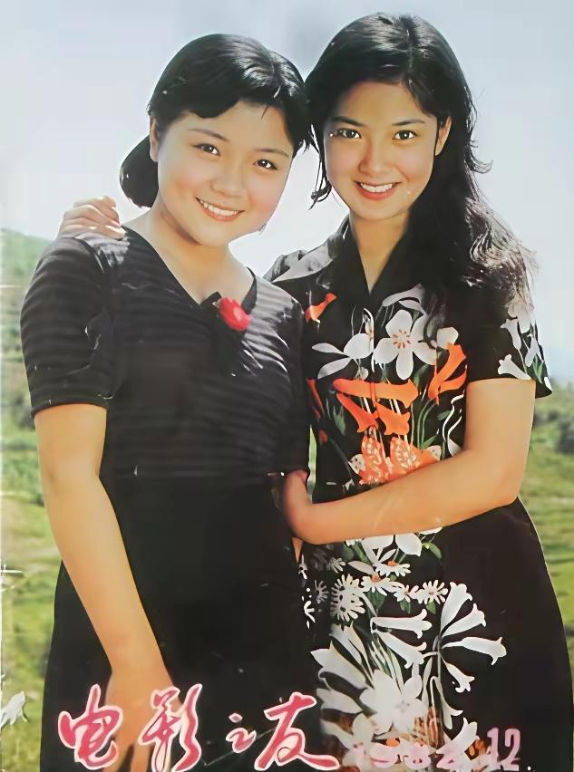 两位风华绝代的老牌女星同框出镜，没有美颜滤镜，天然的颜值太惊艳。[震惊][震惊]