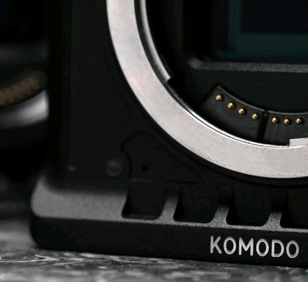 【镜头穿帮：新闻失实的尴尬】     同志们好。我是《闲人茶社》的撰稿人拂晓。长