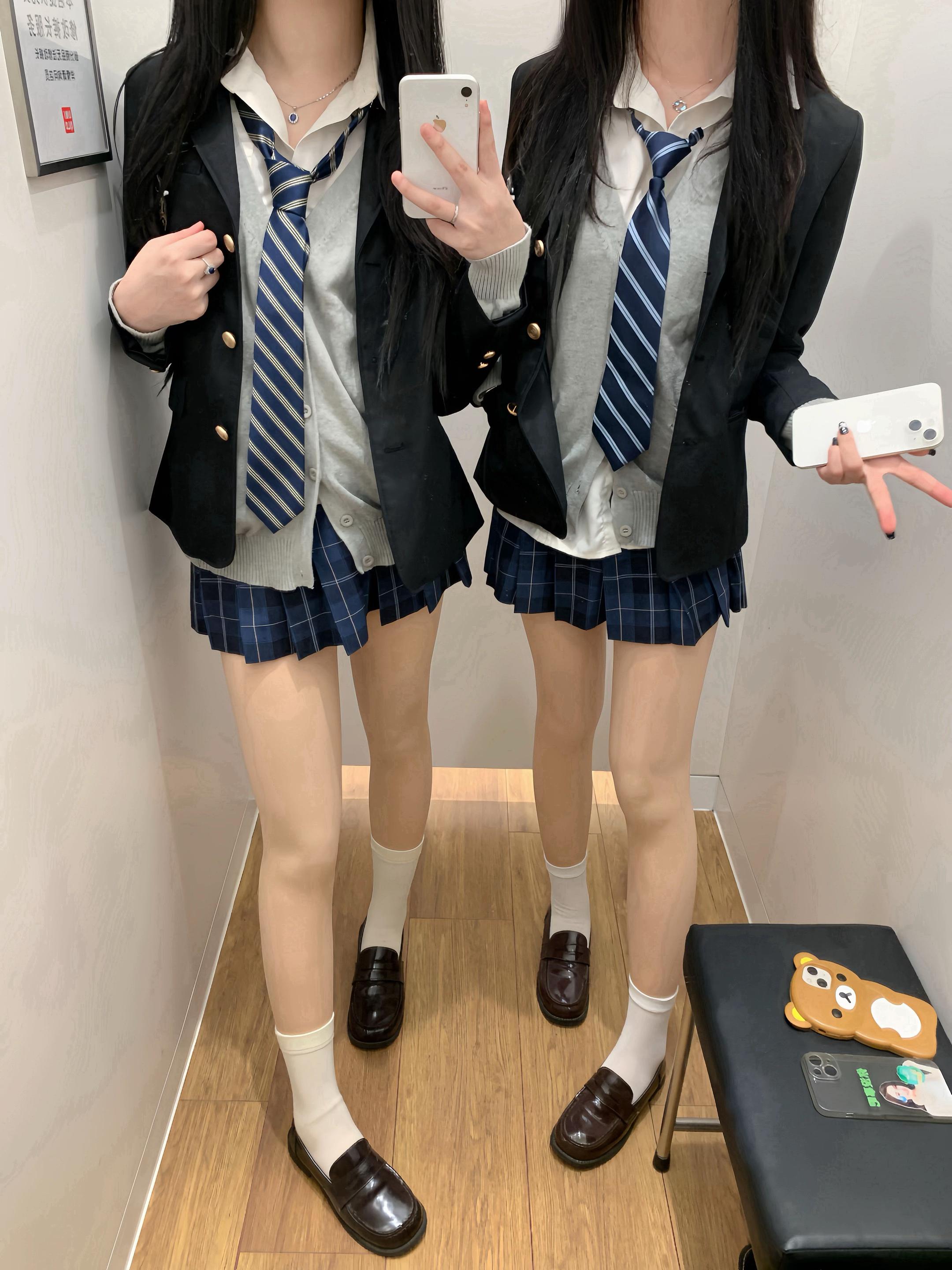 很多人误会我 说我整天不回消息 我要解释一下 我看了也不会回你的