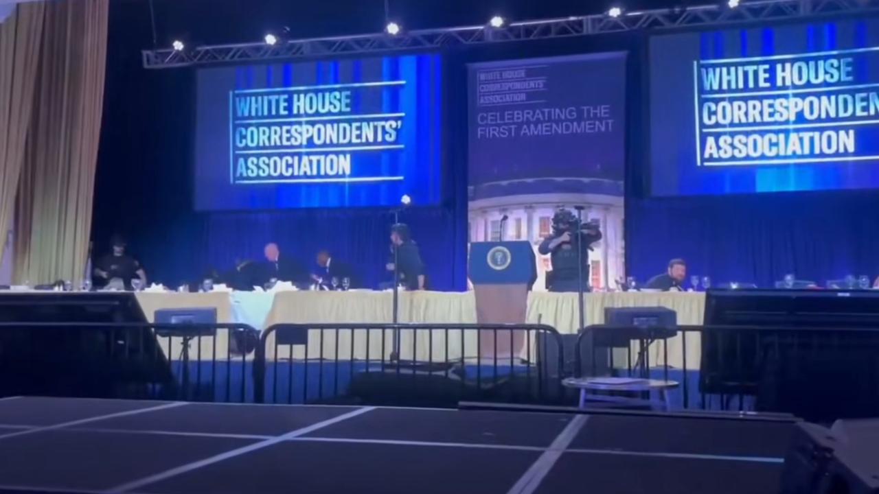 由白宫枪击案所想到的

从白宫附近枪击事件可以看出，美国社会正陷入多重深层危机：