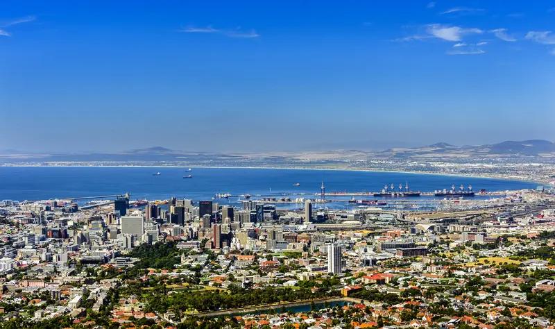 3月3日，美银表示看好南非股市，原因在于黄金和南非兰特表现强势。黄金是南非重要的