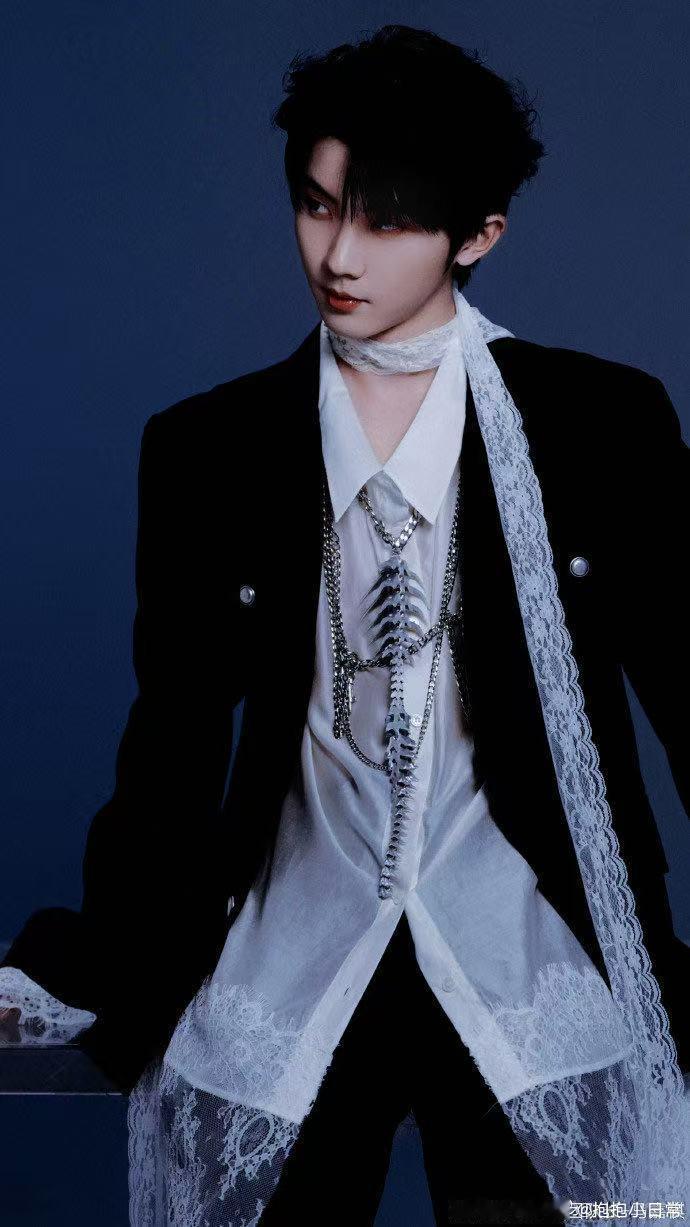 马嘉祺登中国原创音乐榜1月榜首 马嘉祺的音乐表现力真的没话说，《奇迹航线》登顶原