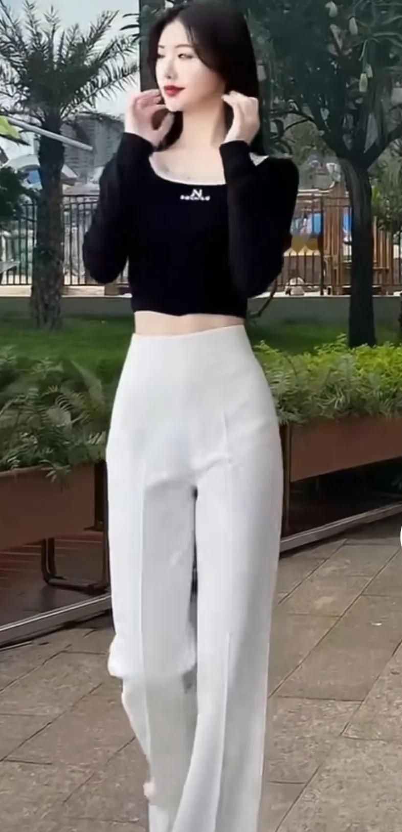 男人看女人，苗条确实让人心动
女人看男人，苗条是否也是加分项？