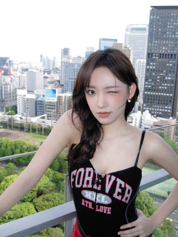 #程潇 陈都灵#  看这样的美女同框的镜头就是很舒服[哇] ​​​