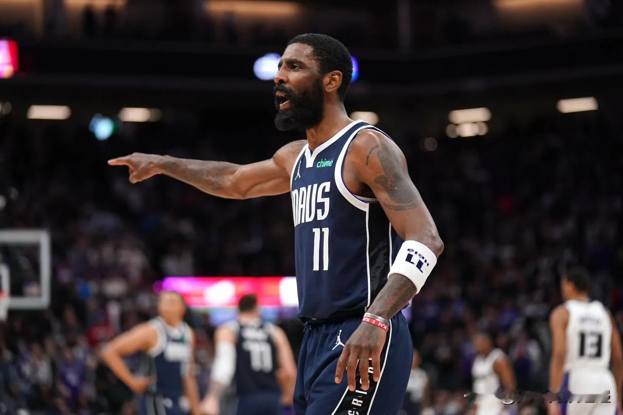 凯里·欧文本赛季的表现非常接近 50/40/90%命中率，但没人谈论他

- 平