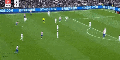 桃花影落飞神剑！莫利纳打进超级世界波，轰破皇马大门。世界杯