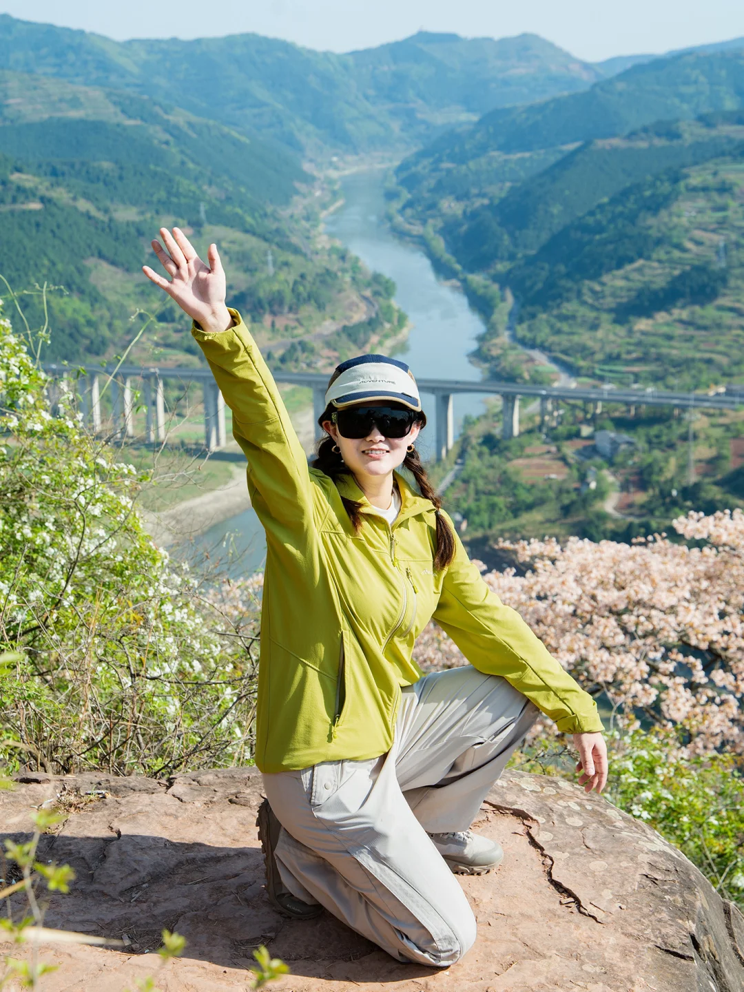 上春山🌸终于知道为什么叫“油桐花开”了！
