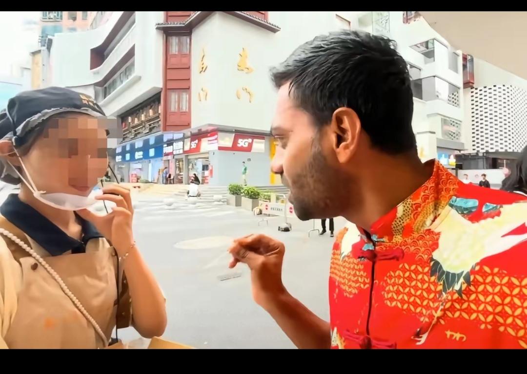 太会社交了！印度穷游博主打卡深圳，一天主动和八位女生轻松聊天，全程氛围特别舒服。