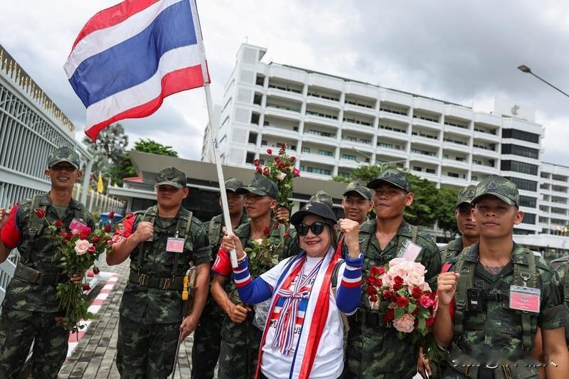 泰军称控制柬埔寨一座赌场大楼 泰柬边境又起波澜！当地时间21日，泰国国防部通报泰