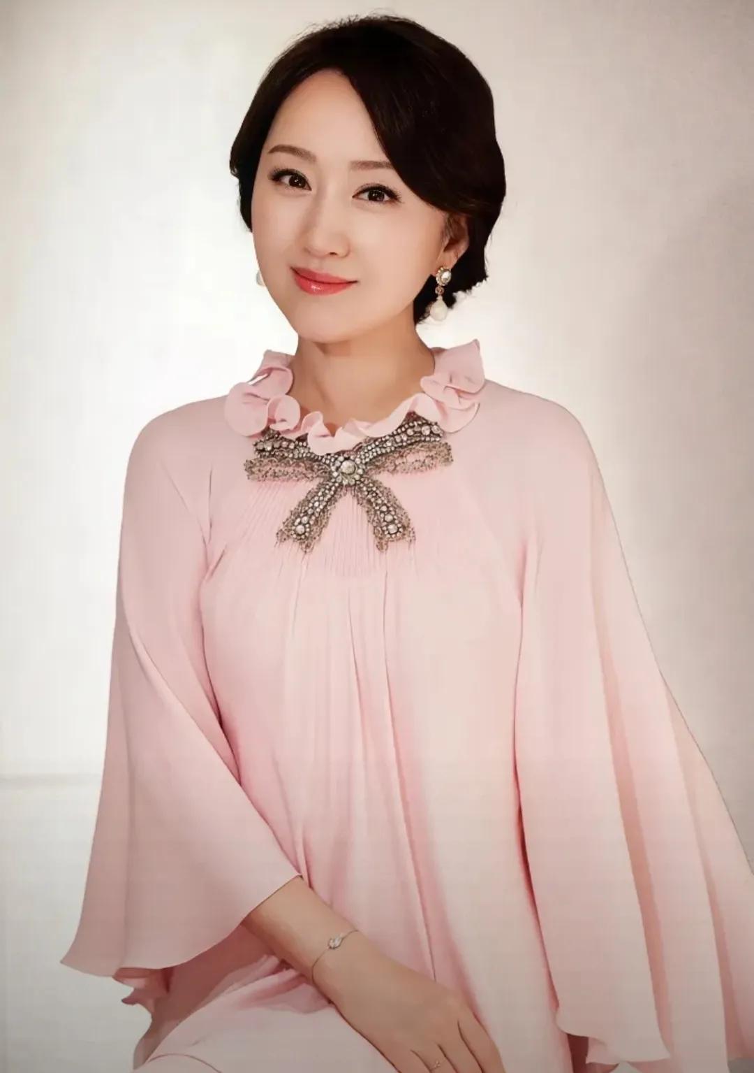 杨钰莹已经很难再结婚了！
原因很简单，不是因为她年纪大，也不是因为她没人追，而是