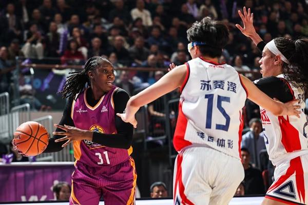 WCBA惊险逆转！河南主场81-78绝杀陕西

绝杀时刻惊心动魄！比赛进入最后2