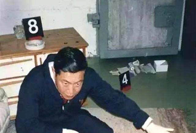 煮尸分尸2000片，技术落后到连DNA都测不了，凶手到底藏在哪了。
南大碎尸案过