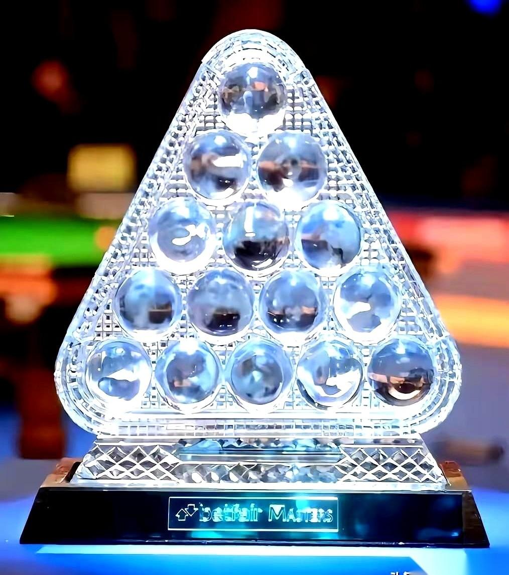 一帮中国小伙子，跑到斯诺克的最高殿堂，回来后说的最多的，不是自己赢了多少钱，也不