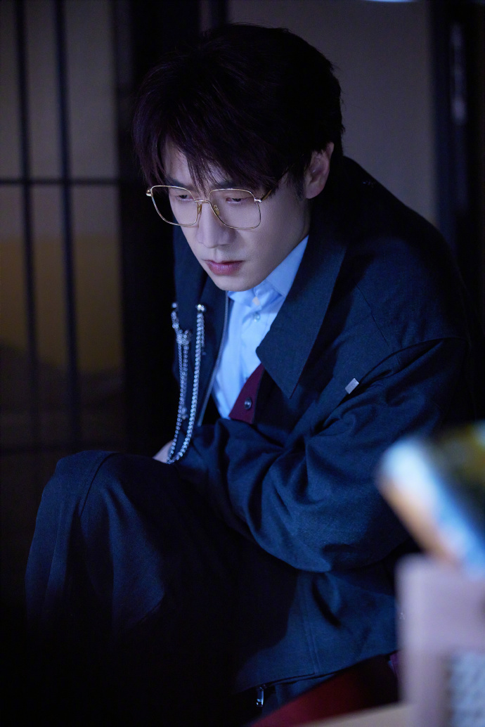 王铮亮杀进反派界了王铮亮这自带优雅气场的反派大佬既视感拉满，沉默时全是戏，一个眼