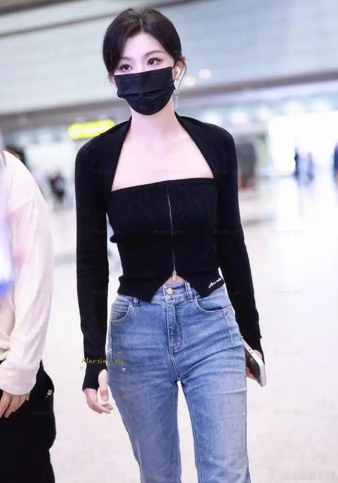孔雪儿牛仔裤背影鲨，雪儿长腿翘臀也太美了吧 