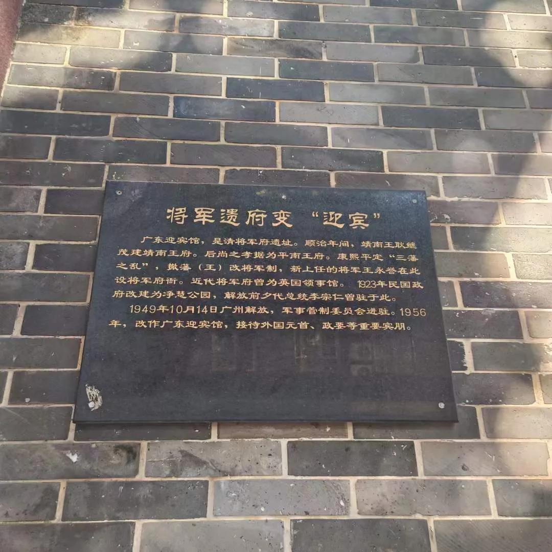 我一定在前世跟王勃相爱相拥过，才会在今生对王勃一见钟情，因为前世爱得太深，余情未