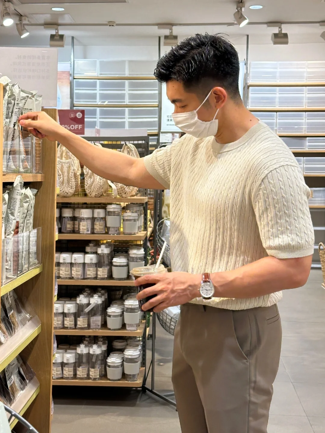 夏季男生穿搭｜百搭小麻花休闲感清爽针织衫