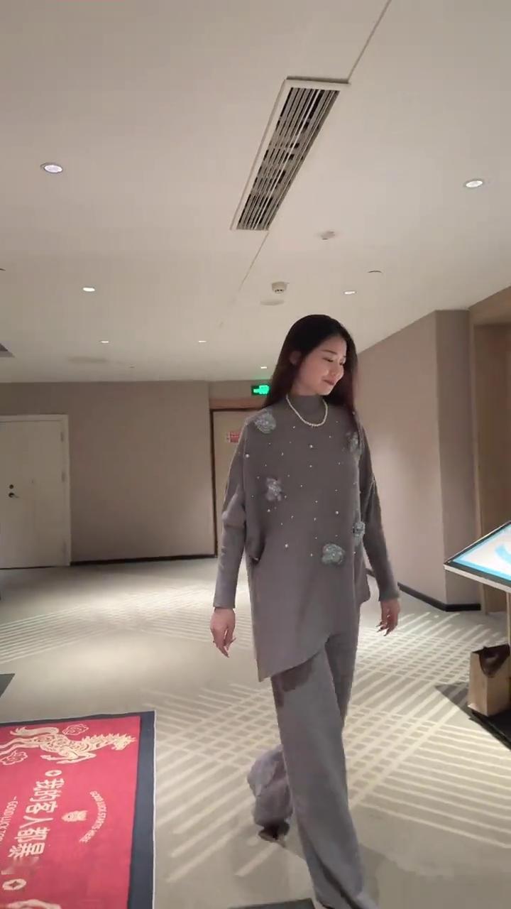 给我擦皮鞋，我要烟台。