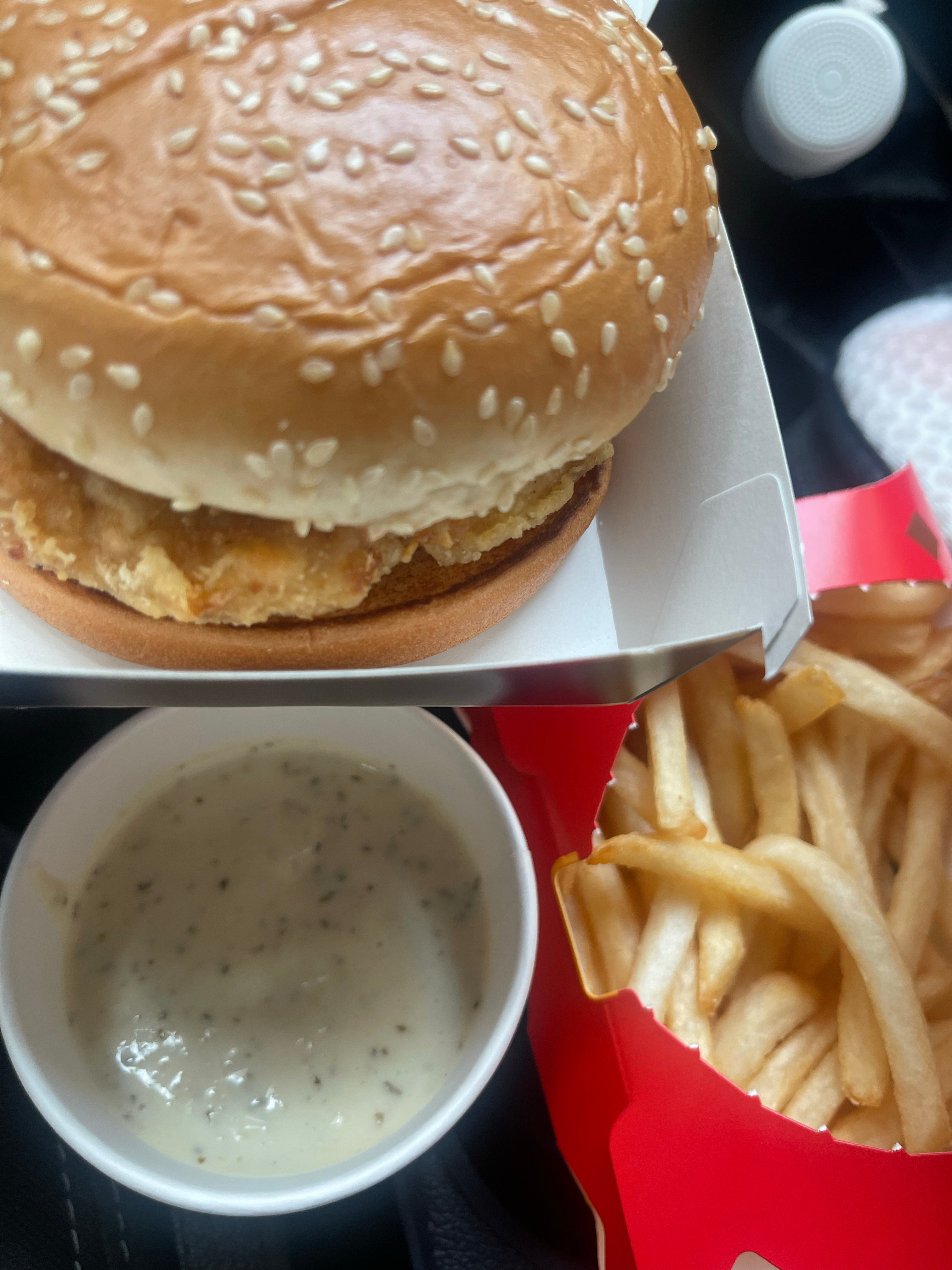 午饭时间到吃麦麦[么么哒] ​​​
