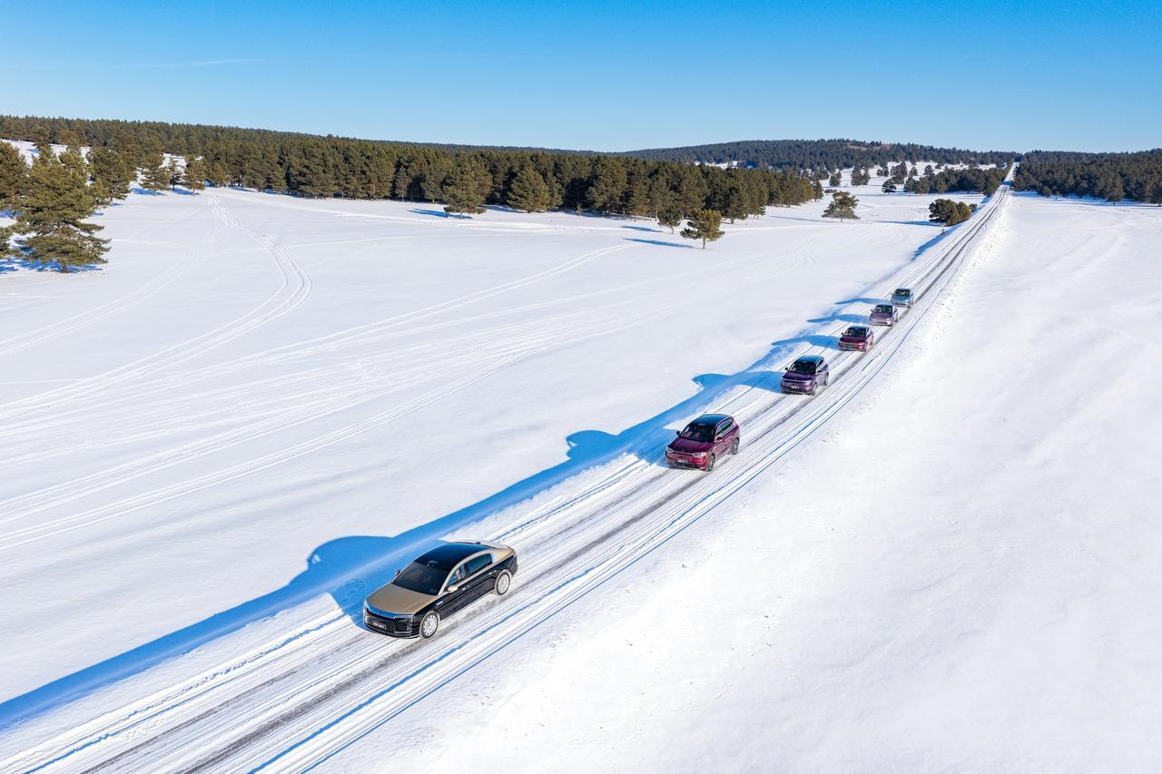 冬测表现卓越，鸿蒙智行靠的是“技术+体系”双保险
鸿蒙智行在权威媒体冬测中的亮眼