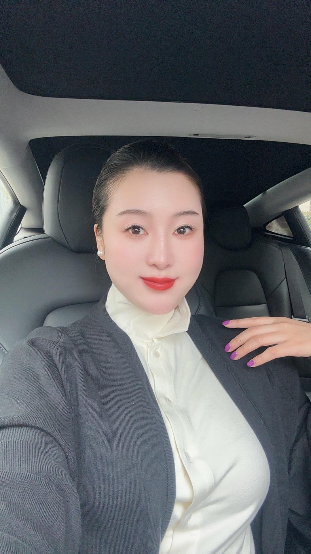 人都一样，弱时慕强，强时慕真，真时慕空，空时慕爱。