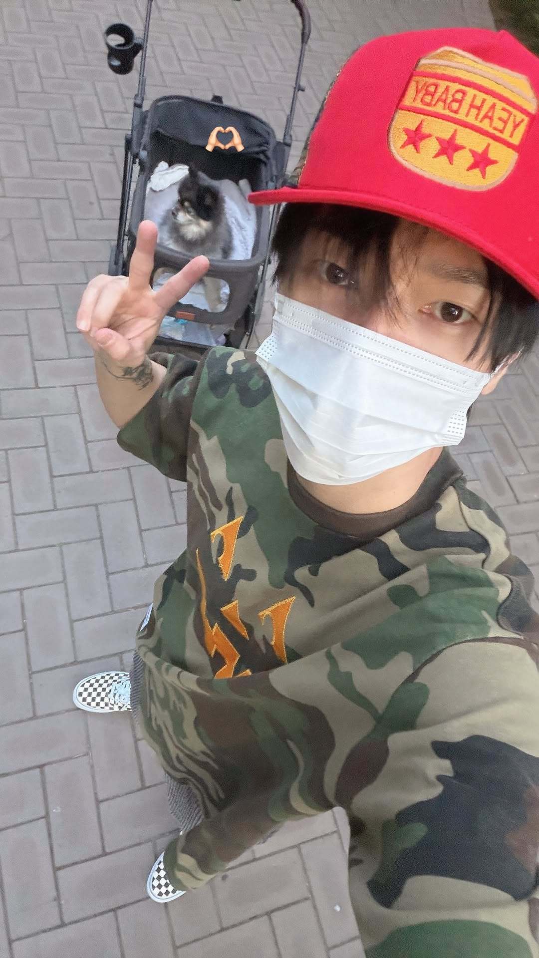 “CB百蓝_。260614金钟云 ins story更新： 