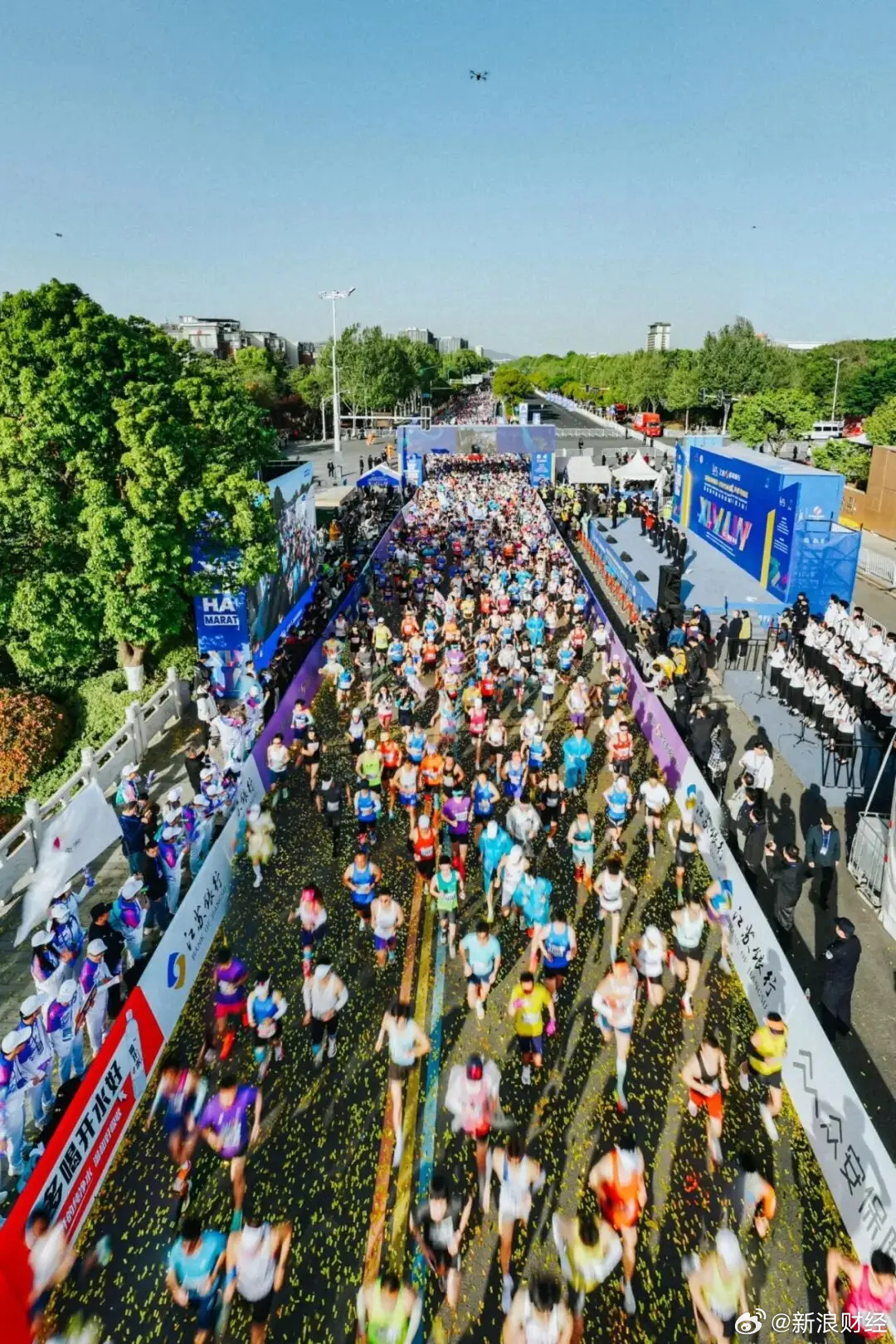 【跑马拉松买房最高补贴10万元！多地向马拉松参赛者提供购房优惠】4月12日，据“