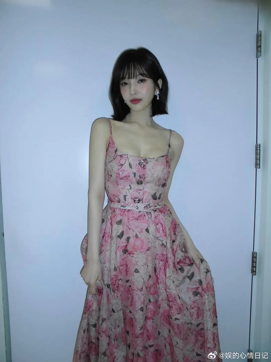 老糕都瘦成这样子了可是好美啊 