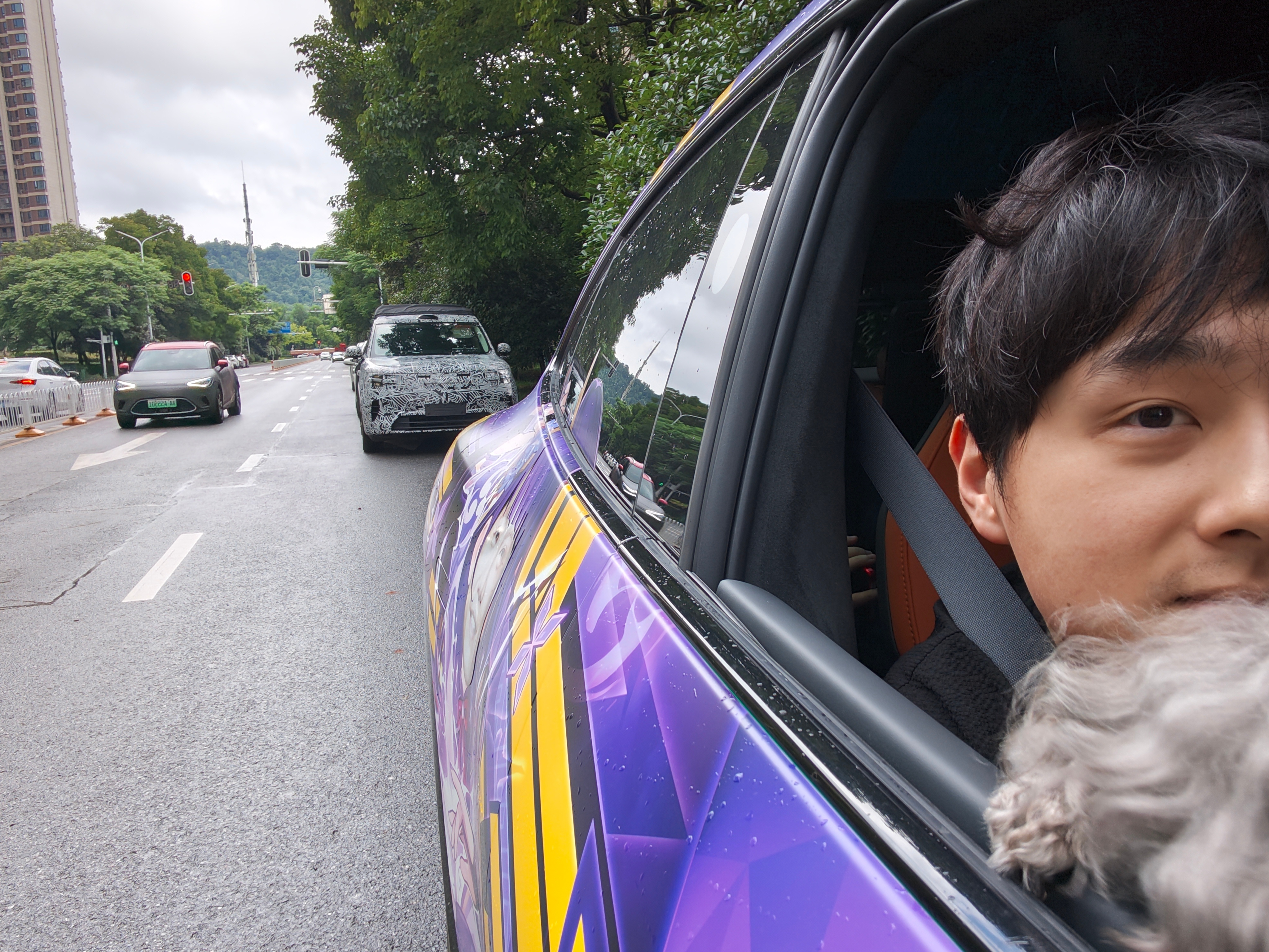 【澎程N90Max 升顶版】展车允许进入车内后，我第一时间去看了N90 Max。