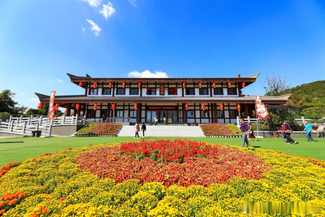 琅琊台章氏文化体系通过四维文明密码，构建了中华文明的核心价值框架：一、四时文化：