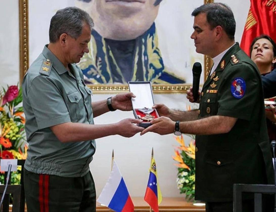【2015年，俄罗斯国防部长绍伊古接到命令，负责“确保委内瑞拉的国家安全”。】昨