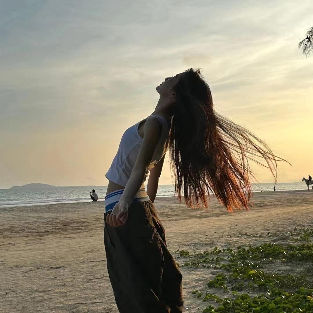 清库存#女生头像[超话]# ​​​