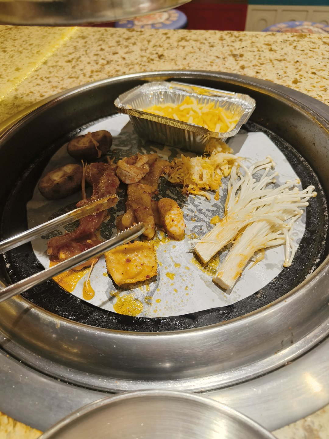 一个人吃烤肉好惬意 