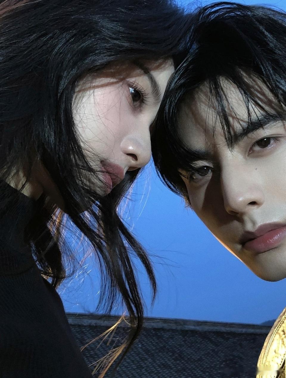 张婧怡 宋威龙双人写真来了 有没有被甜到 张婧仪宋威龙 行程 ​​​