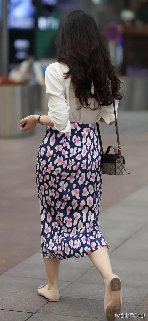 《邻居孙寡妇风流史》（马侠自述之二）
马侠偶尔会忆起年轻时的荒唐事儿。那时他才二